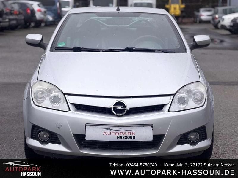 Gebraucht Opel Tigra Edition 90 PS (66 kW) 2008 Starsilber iii m2 Cabrio
