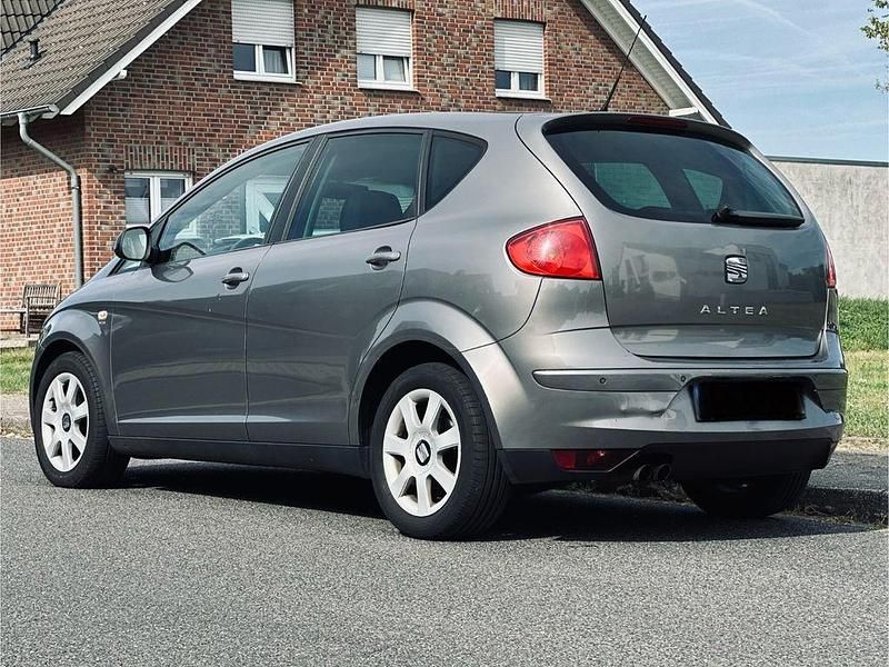 Gebraucht Seat Altea 140 PS (102 kW) 2004 Grau Van / Kleinbus
