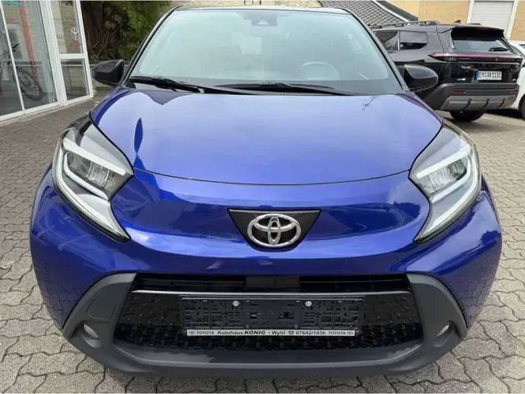 Gebraucht Toyota Aygo X Pulse 72 PS (52 kW) 2022 Juniper blue / black mica (metallic) SUV
