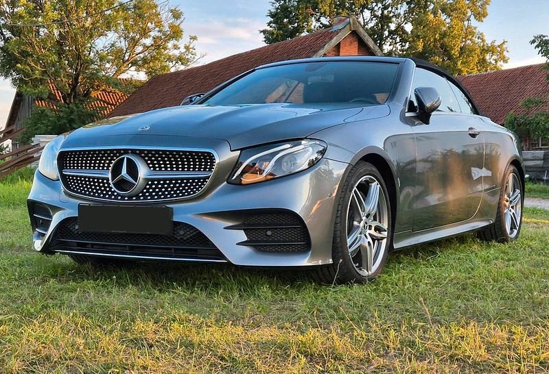 Grau Gebraucht 2019 Mercedes E200 AMG Cabrio | 39.250 € (Fairer Preis) - Bild 1/4