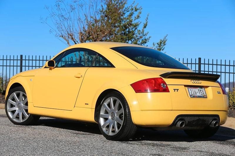 Gelb Gebraucht 2004 Audi TT Sport Coupé | 19.500 € - Bild 1/4