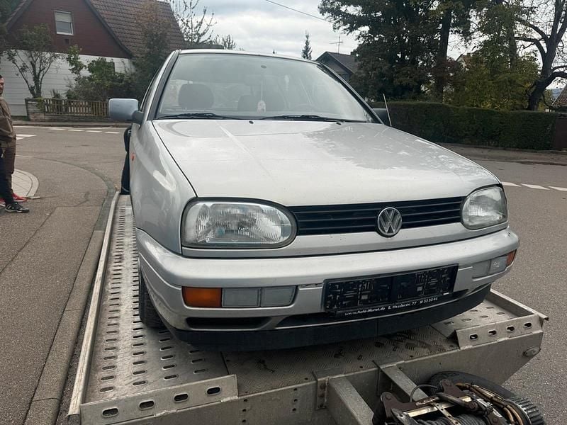 Silber Gebraucht 1996 VW Golf III Limousine | 2.399 € (Etwas zu teuer) - Bild 1/4