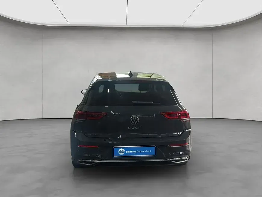 Gebraucht VW Golf VIII Move 110 PS (80 kW) 2024 Grau Limousine