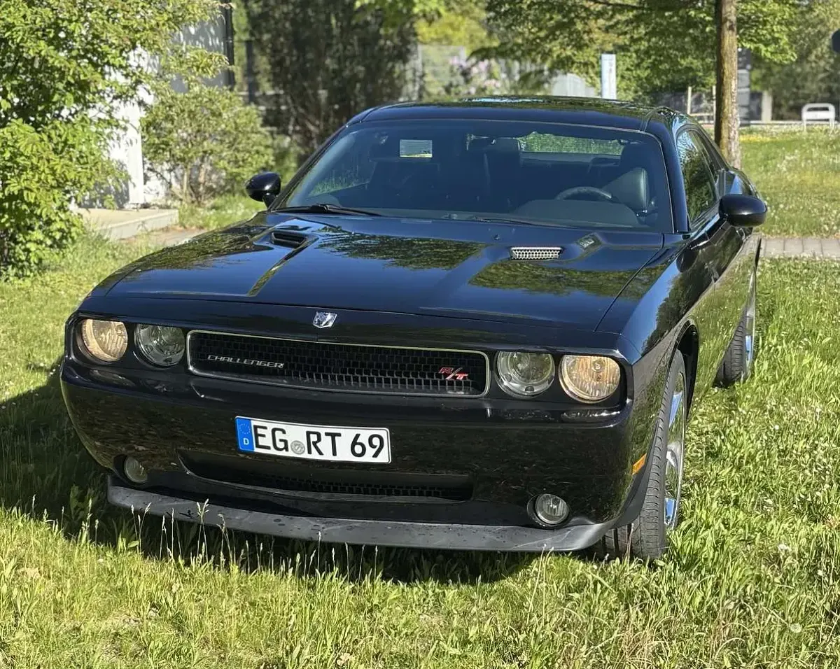 Używany Dodge Challenger 377 KM (277 kW) 2010 Czarny Coupe