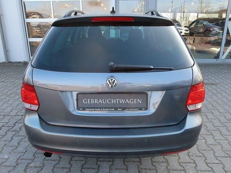 Gebraucht VW Golf VI Match 105 PS (77 kW) 2012 Schwarz Kleinwagen