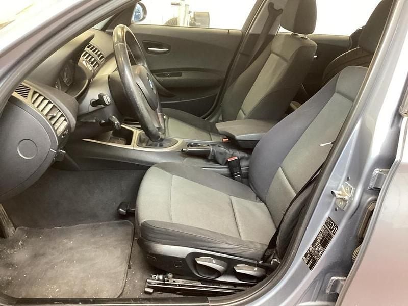 Usata BMW 118 Advantage 129 CV (94 kW) 2006 Blu Utilitaria