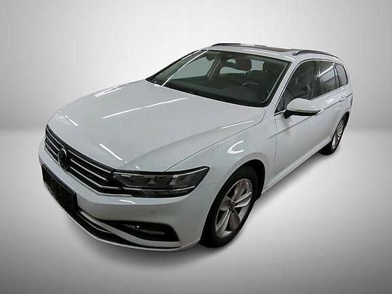 Weiß Gebraucht 2021 VW Passat Business Kombi | 19.999 € (Superpreis) - Bild 1/3