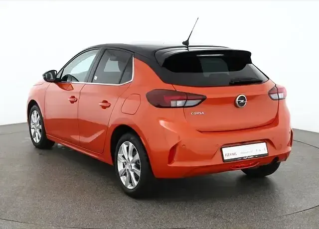 Używany Opel Corsa Edition 75 KM (55 kW) 2021 Pomarańczowy Hatchback