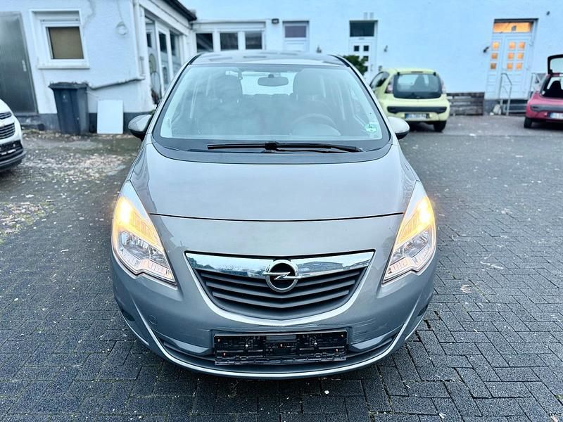 Gebraucht Opel Meriva Active 110 PS (80 kW) 2013 Braun Van / Kleinbus