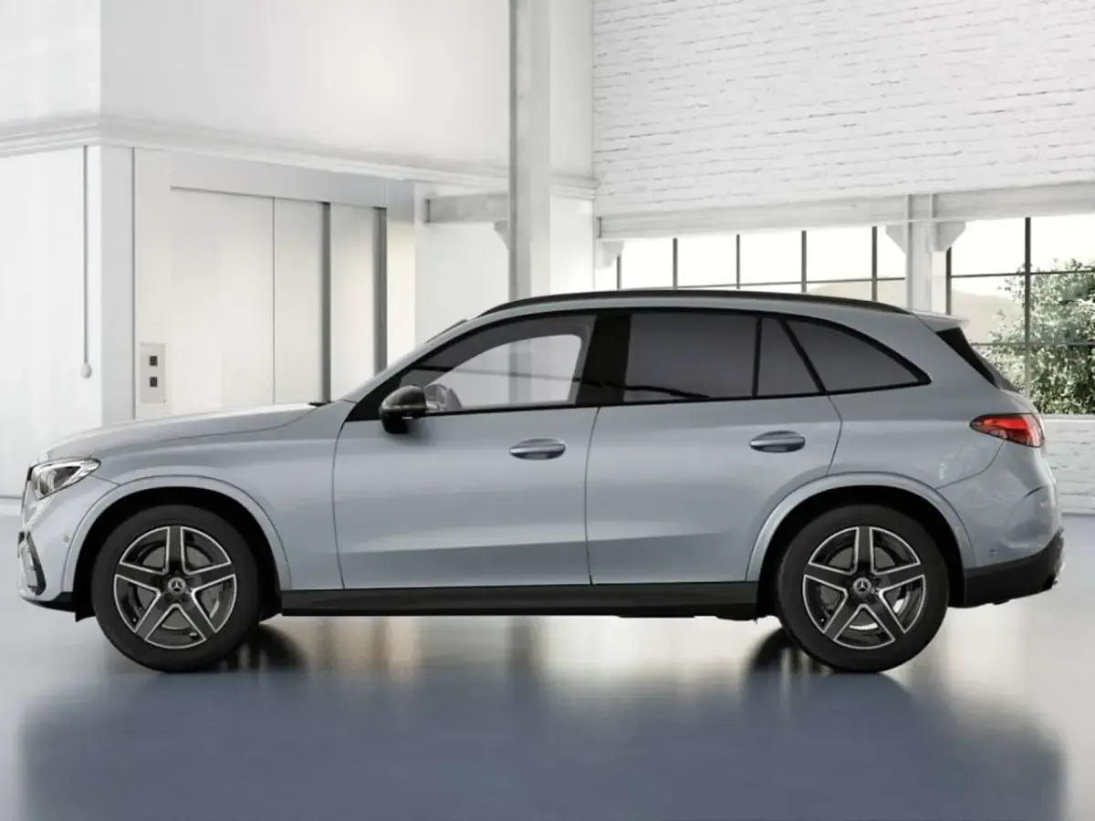 Gebraucht Mercedes GLC200 AMG 163 PS (119 kW) 2026 Silber SUV