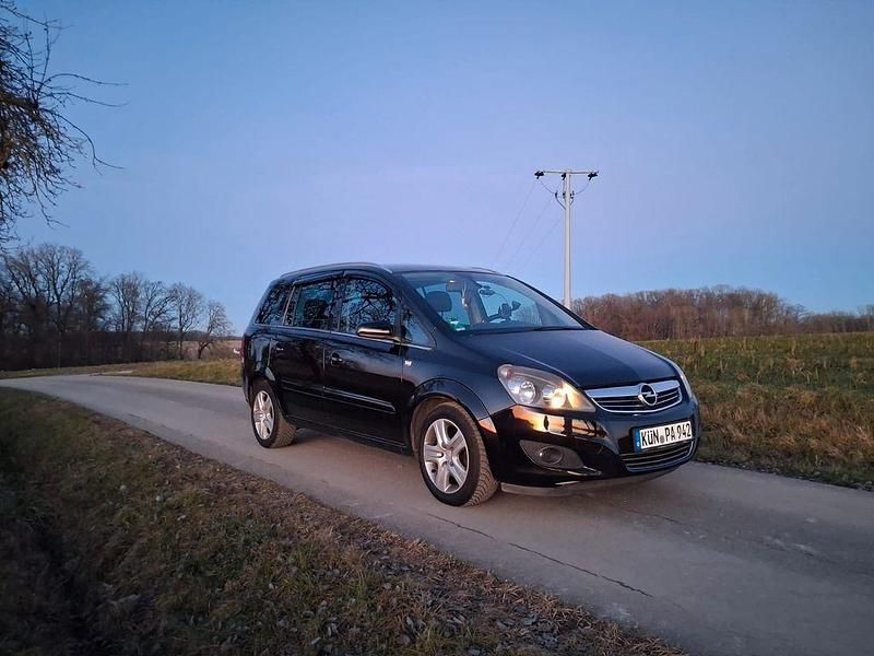Gebraucht Opel Zafira 140 PS (102 kW) 2008 Schwarz Van / Kleinbus