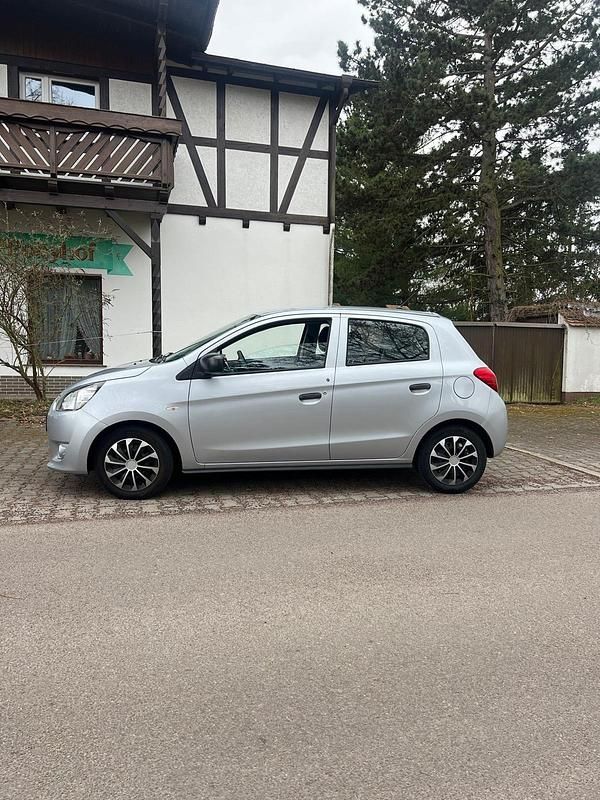 Gebraucht Mitsubishi Space Star 71 PS (52 kW) 2015 Kleinwagen