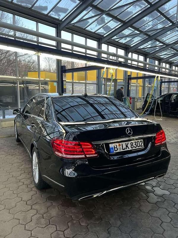 Gebraucht Mercedes E220 Avantgarde 170 PS (125 kW) 2014 Limousine