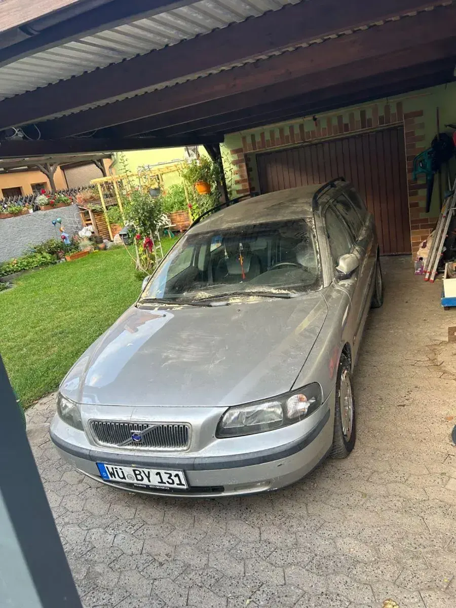 Gebraucht Volvo V70 140 PS (102 kW) 2000 Silber Kombi