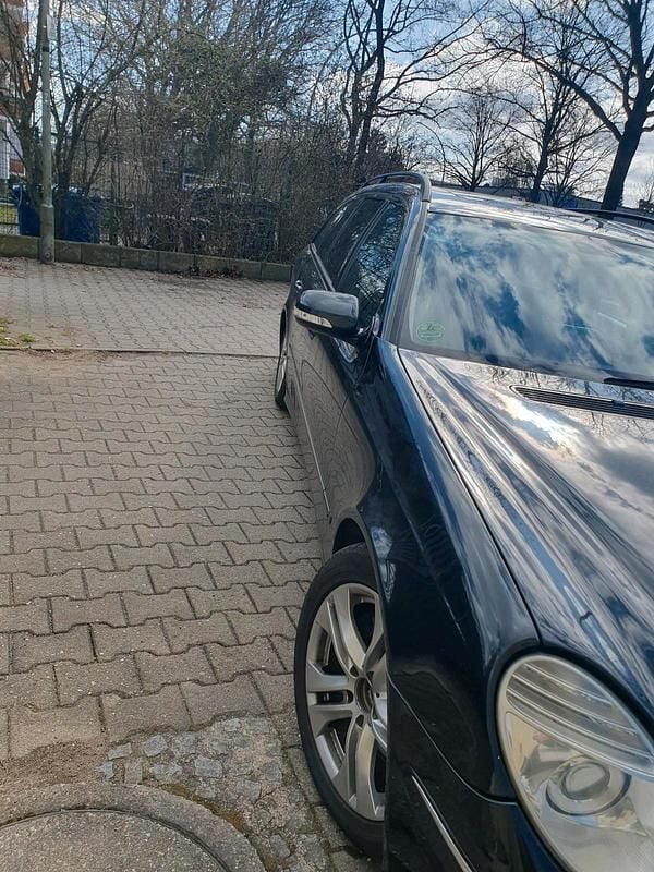 Gebraucht Mercedes E320 Avantgarde 224 PS (164 kW) 2008 Schwarz Kombi