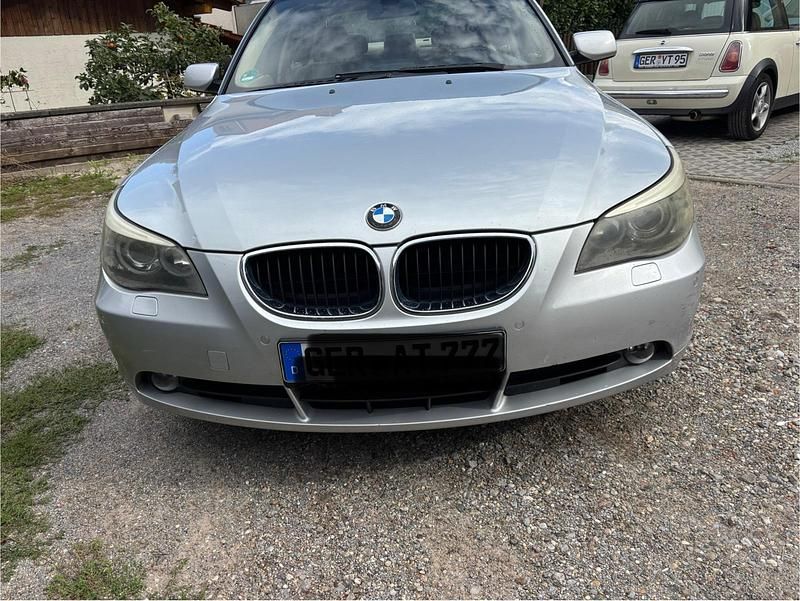 Grau Gebraucht 2004 BMW 525 Limousine | 5.899 € (Etwas zu teuer) - Bild 1/4