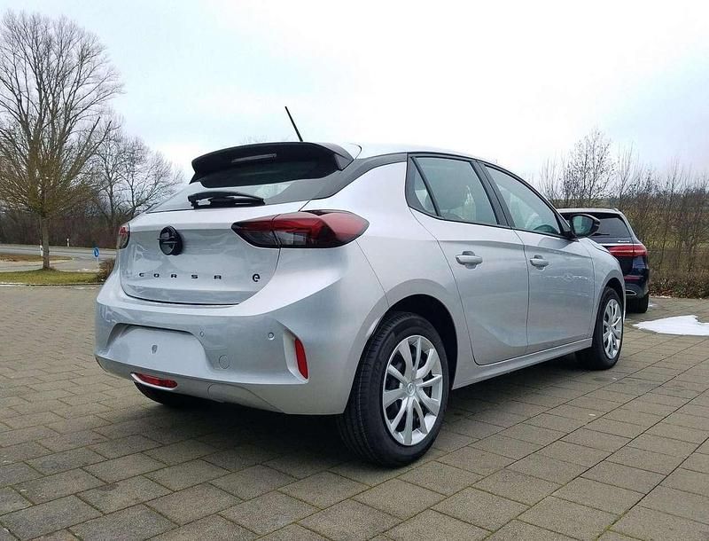 Neu Opel Corsa-e Edition 100 kW (136 PS) 2025 Kristall silber Kleinwagen