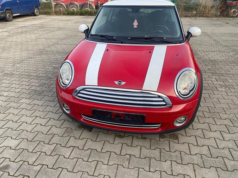 Rot Gebraucht 2010 Mini Cooper Coupé Coupé | 2.990 € (Fairer Preis) - Bild 1/4