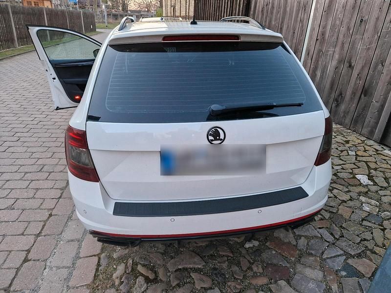 Gebraucht Skoda Octavia RS 220 PS (161 kW) 2013 Weiß Kombi