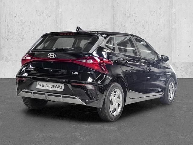 Neu Hyundai i20 Select 101 PS (74 kW) 2025 Phantom black Limousine
