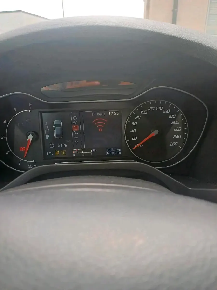 Gebraucht Ford S-MAX Titanium 200 PS (147 kW) 2012 Weiß Van / Kleinbus