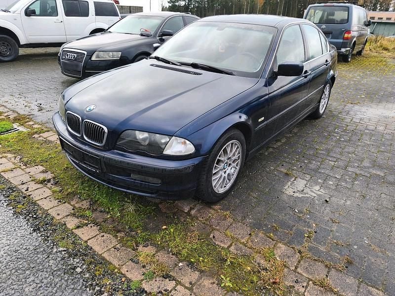 Gebraucht BMW 320 170 PS (125 kW) 2001 Blau Limousine