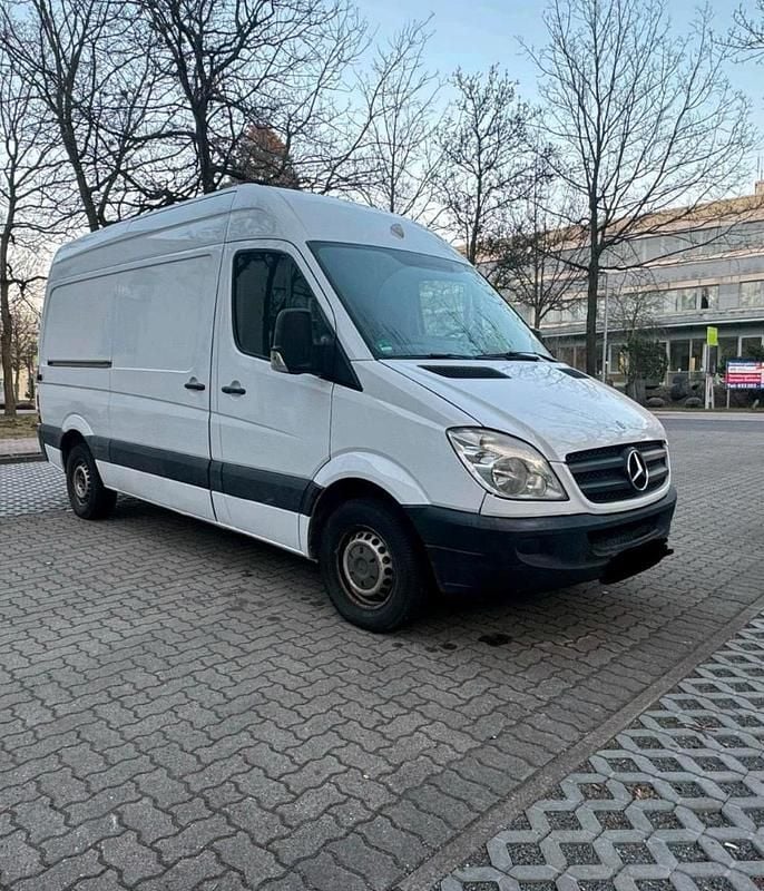 Weiß Gebraucht 2011 Mercedes 316 Van | 11.900 € - Bild 1/4