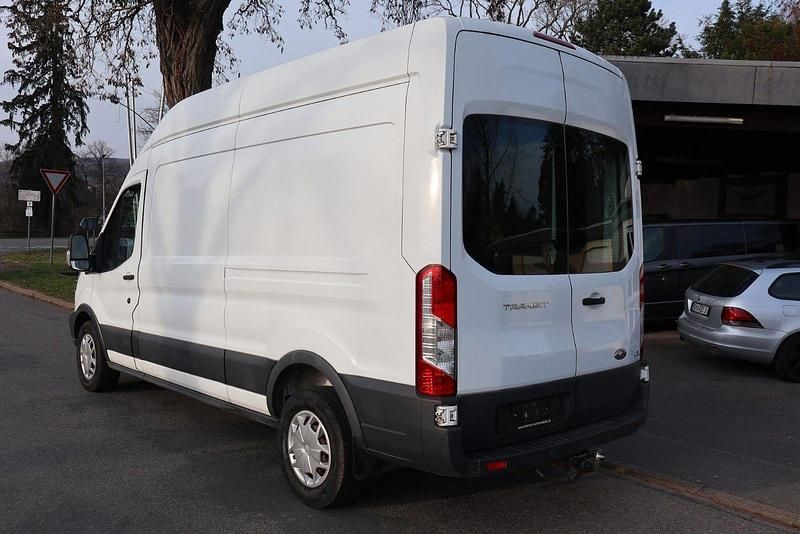 Second-hand Ford Transit 131 CP (96 kW) 2019 Alb Monovolum