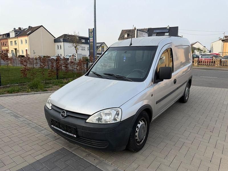 Gebraucht Opel Combo 75 PS (55 kW) 2009 Silber Van / Kleinbus