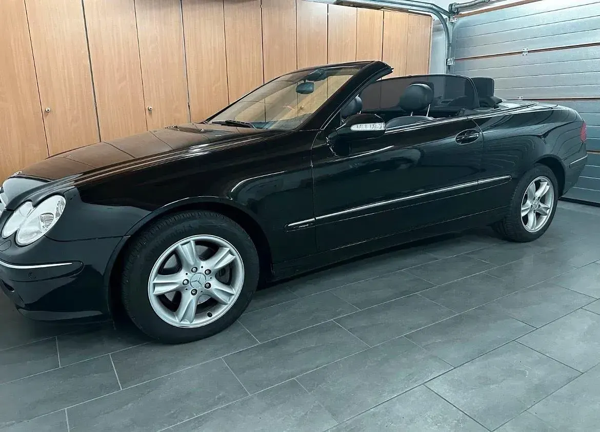 Gebraucht Mercedes CLK320 218 PS (160 kW) 2005 Schwarz Cabrio