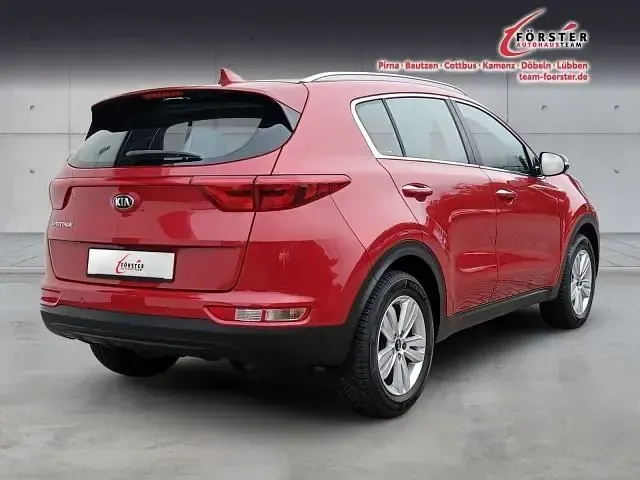 Gebraucht Kia Sportage Vision 132 PS (97 kW) 2017 Rot SUV