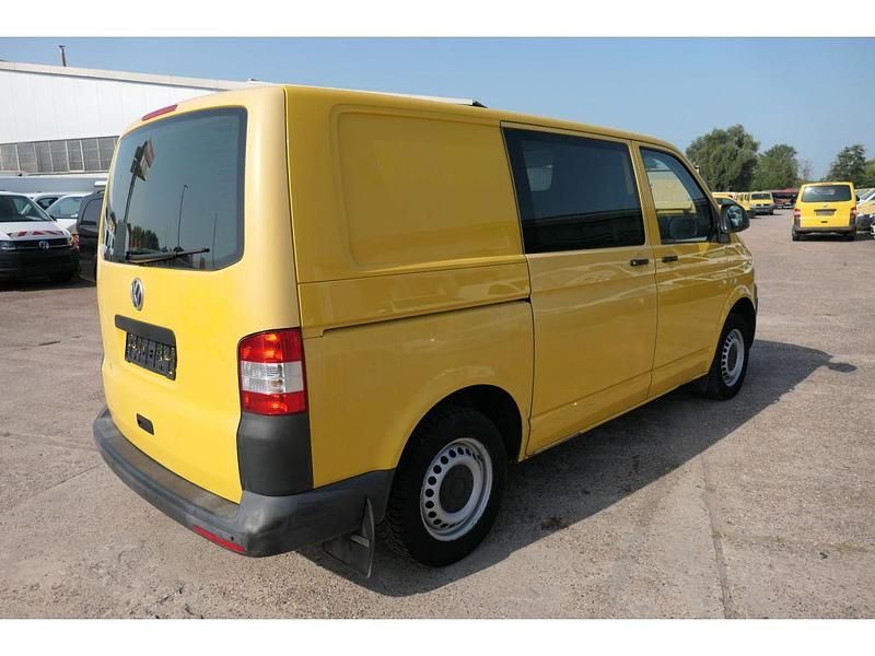 Gebraucht VW T5 84 PS (61 kW) 2013 Ginstergelb r1032 Van