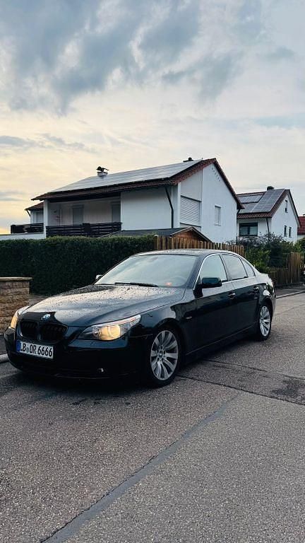 Schwarz Gebraucht 2006 BMW 525 Sport Line Limousine | 4.000 € (Superpreis) - Bild 1/4