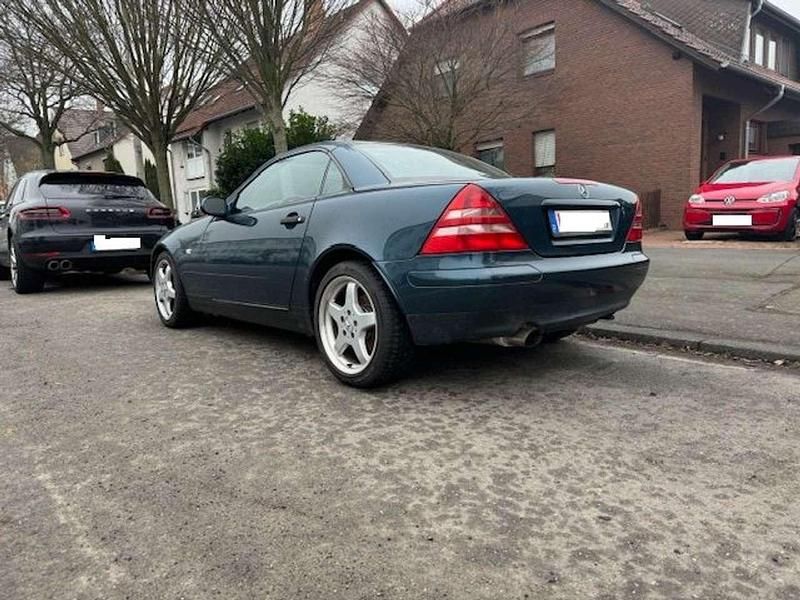 Gebraucht Mercedes SLK230 AMG 193 PS (141 kW) 1999 Grün (metallic) Cabrio