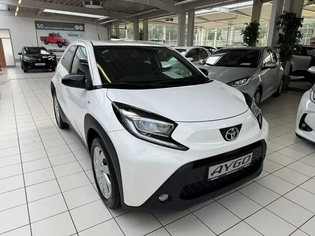Gebraucht Toyota Aygo X 72 PS (52 kW) 2024 Schneeweiß SUV