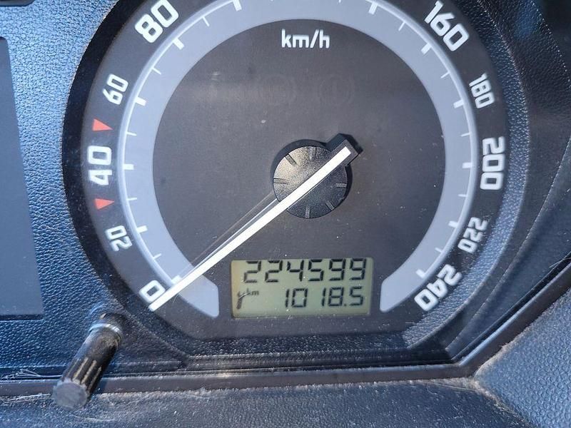 Gebraucht Skoda Fabia Ambiente 101 PS (74 kW) 2006 Schwarz Kombi