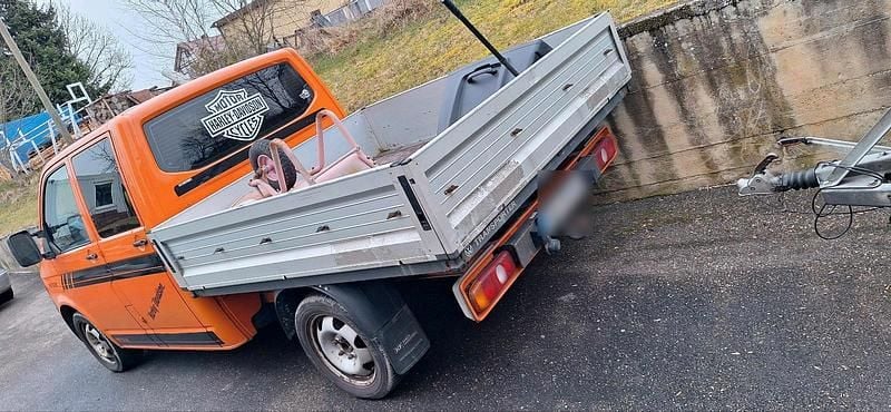 Gebraucht VW T5 130 PS (95 kW) 2008 Orange Van