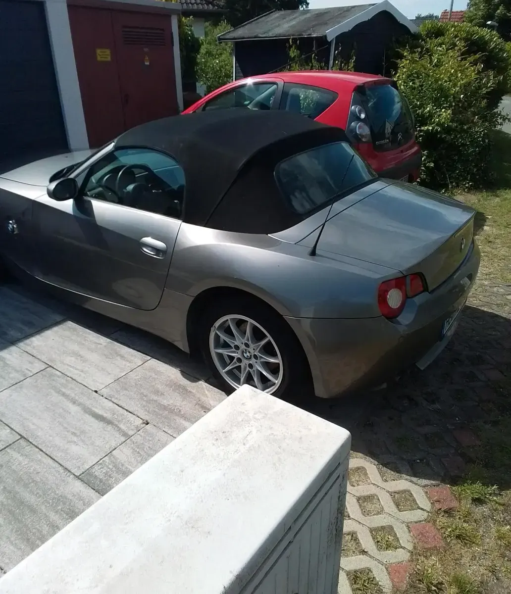 Gebraucht BMW Z4 170 PS (125 kW) 2005 Grau Cabrio