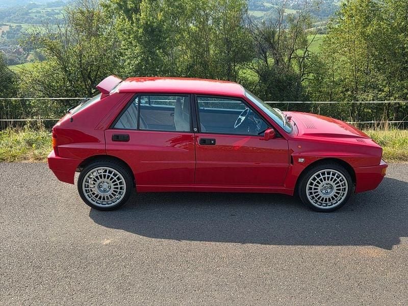 Rot Gebraucht 1994 Lancia Delta Limousine | 94.500 € - Bild 1/4