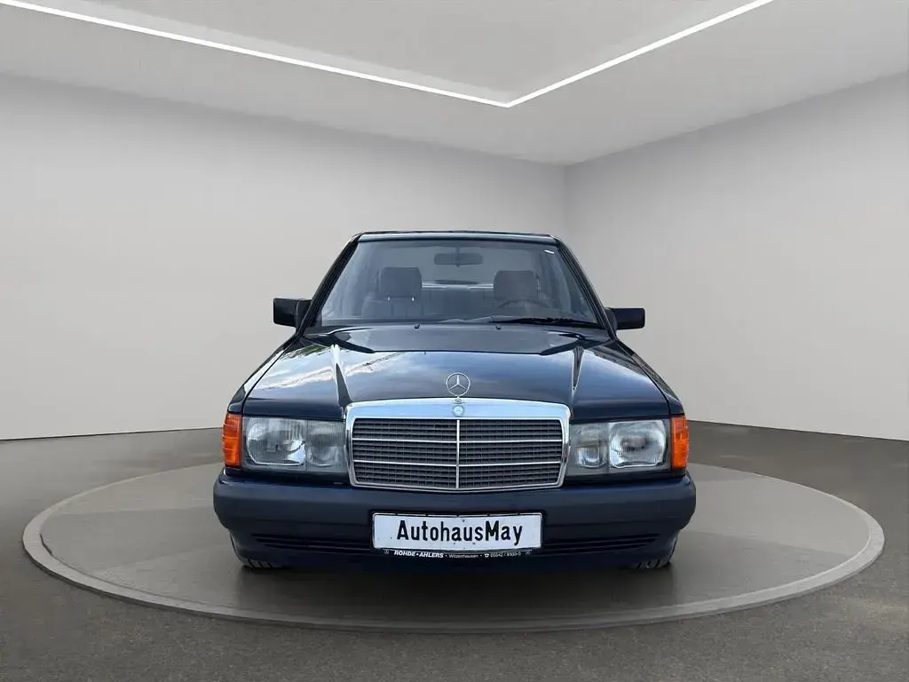 Gebraucht Mercedes 190 160 PS (117 kW) 1988 Schwarz Limousine