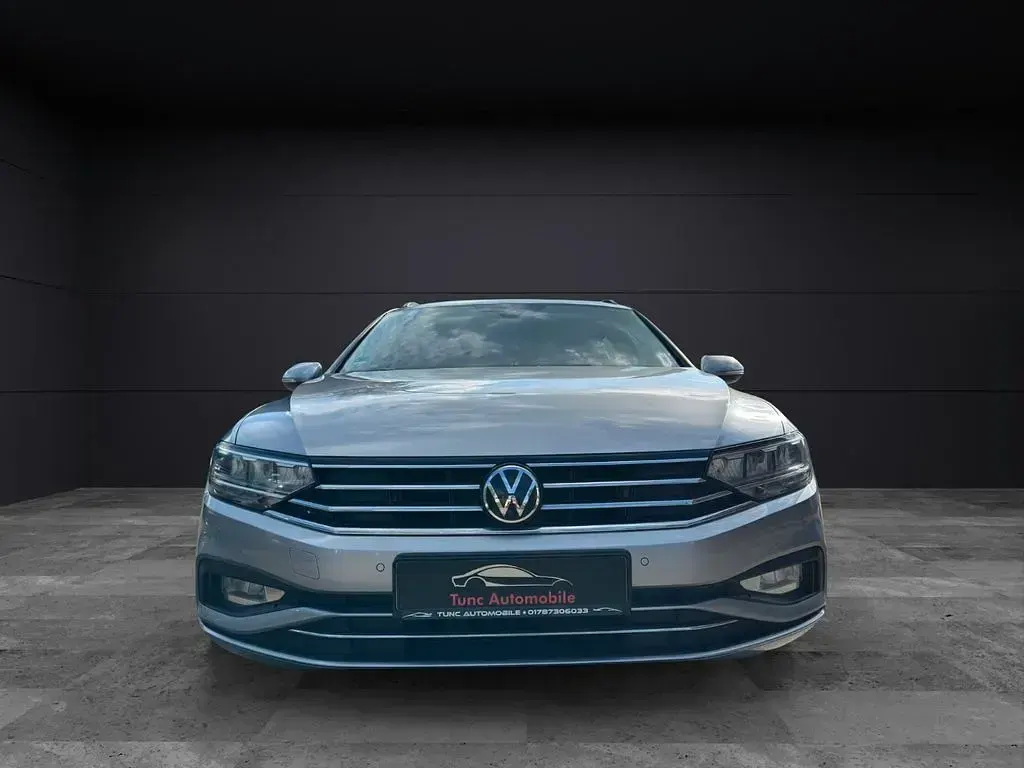 Gebraucht VW Passat Business 122 PS (89 kW) 2021 Silber Kombi