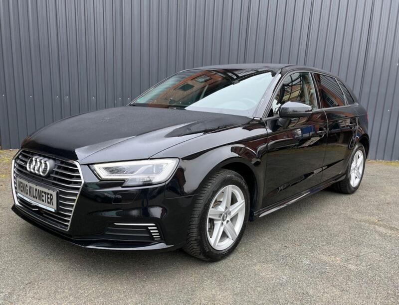 Schwarz Gebraucht 2020 Audi A3 Sportback e-tron Basis Limousine | 19.499 € (Guter Preis) - Bild 1/4