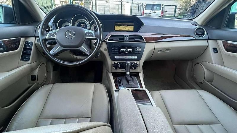 Gebraucht Mercedes C220 Elegance 170 PS (125 kW) 2011 Schwarz Kombi