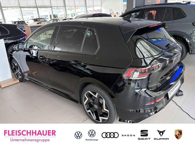 Neu VW Golf VIII R-line 150 PS (110 kW) 2026 Schwarz Limousine