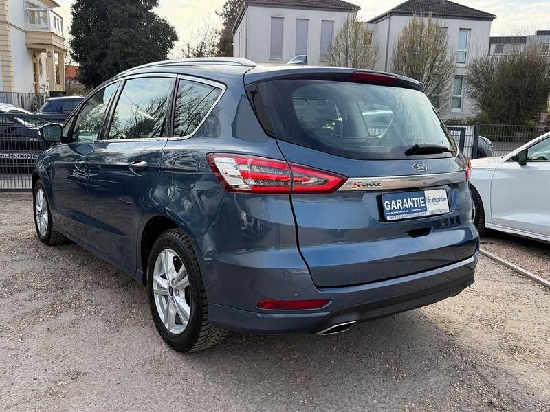 Gebraucht Ford S-MAX Titanium 190 PS (139 kW) 2020 Chromablau metallic Van / Kleinbus