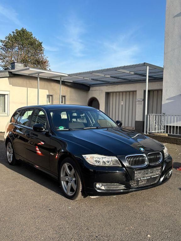 Gebraucht BMW 330 272 PS (200 kW) 2009 Schwarz Kombi