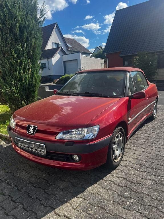 Gebraucht Peugeot 306 Cabriolet 88 PS (64 kW) 2000 Rot Cabrio