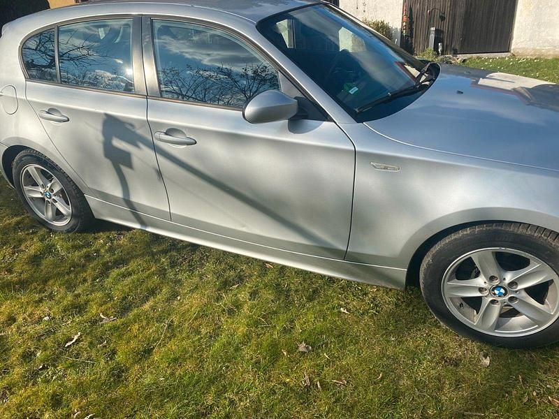 Gebraucht BMW 120 177 PS (130 kW) 2006 Silber Kleinwagen