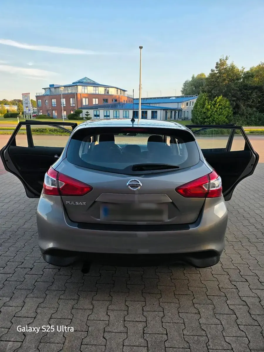 Gebraucht Nissan Pulsar 116 PS (85 kW) 2017 Grau Kleinwagen