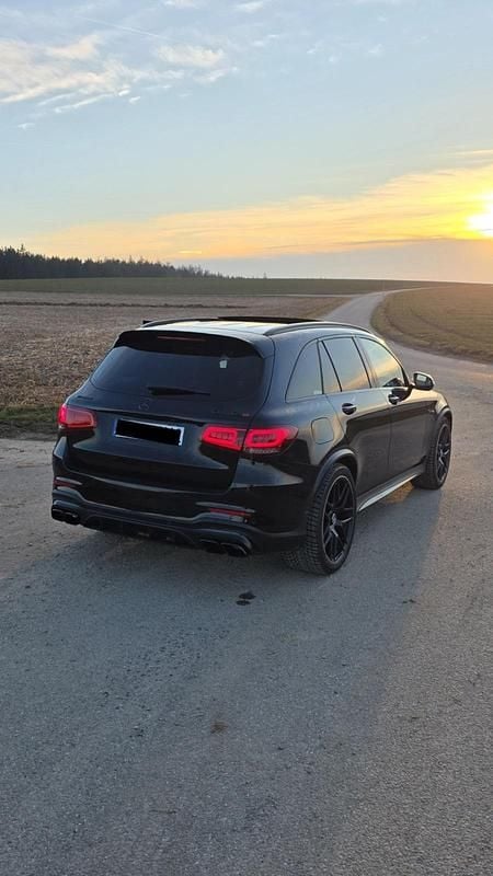 Schwarz Gebraucht 2020 Mercedes GLC63 AMG AMG SUV | 63.499 € (Fairer Preis) - Bild 1/4